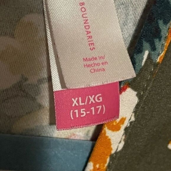 Olive floral cap sleeve dress - juniors XL - Picture 2 of 4